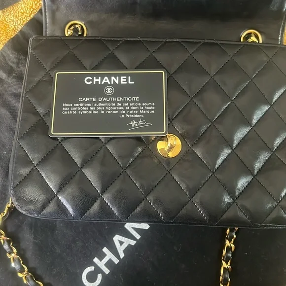 Chanel Black Quilted Leather Chain Bag - Picture 8 of 11